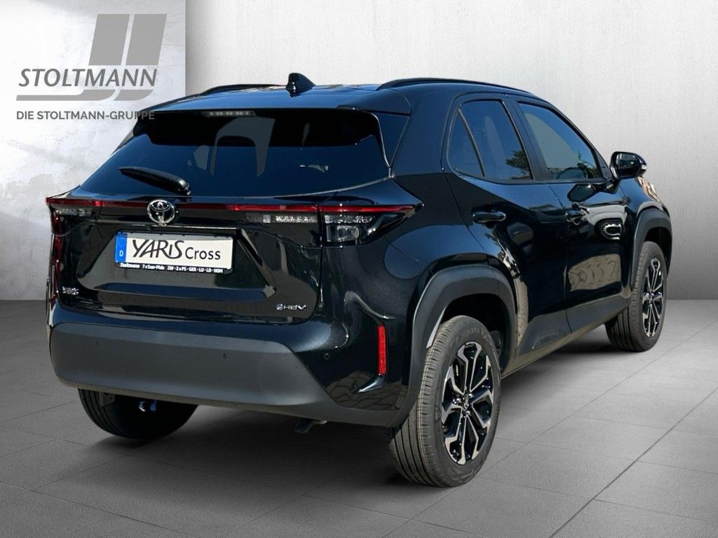 Foto 1 - Yaris Cross Hybrid 130 1.5 VVT-i Teamplayer (XPB1), Mysticschwarz Mica