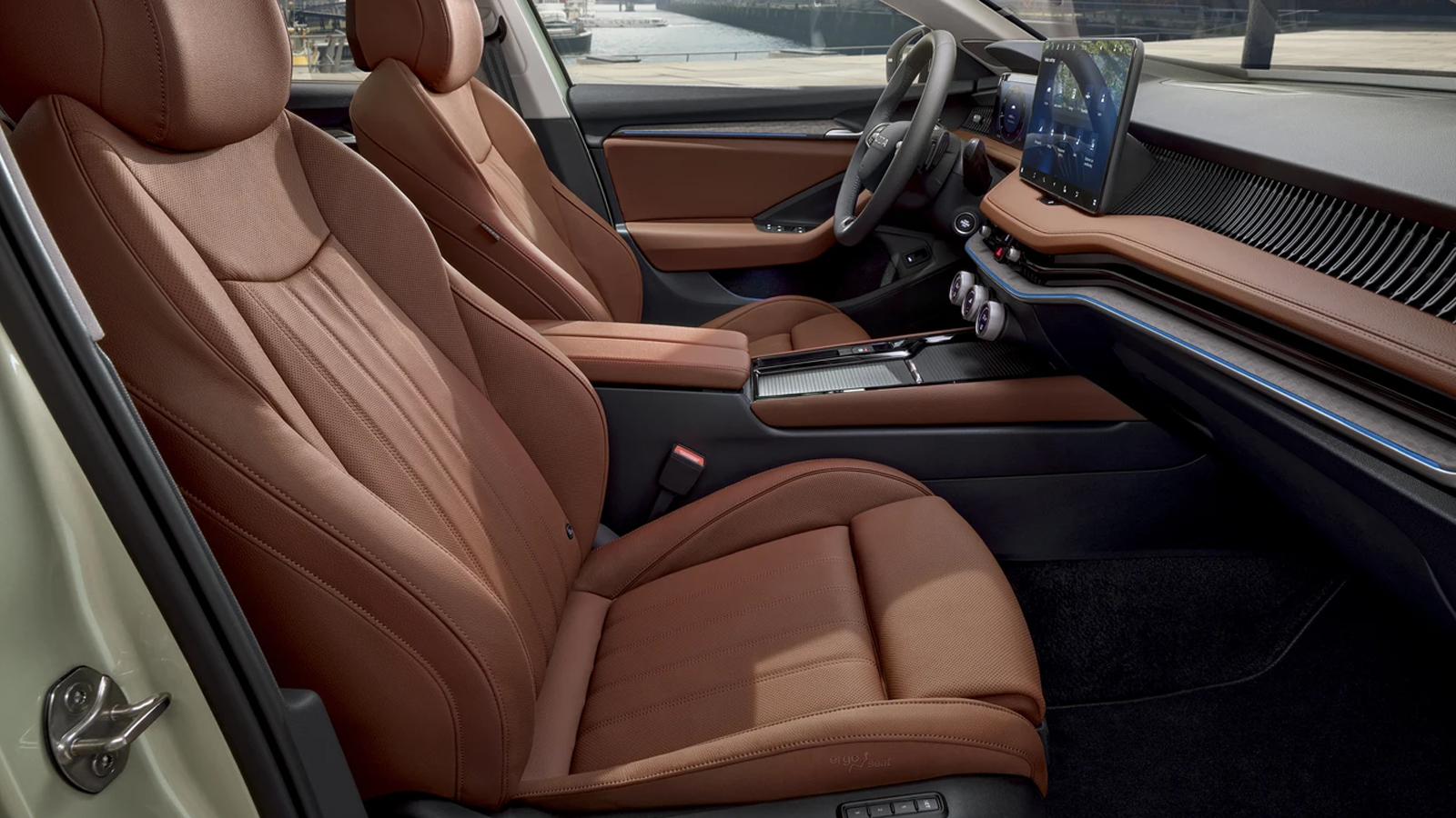 ŠKODA SUPERB COMBI
